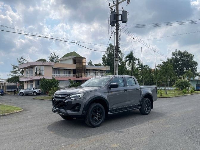 D-MAX 2 cầu số tự động type z 2025