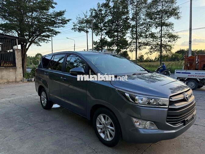 Toyota Innova 2019 2.0E - máy số zin có nhận GL