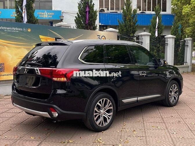 Missu OUTLANDER 2.4 PREMIUM 4x4 Black