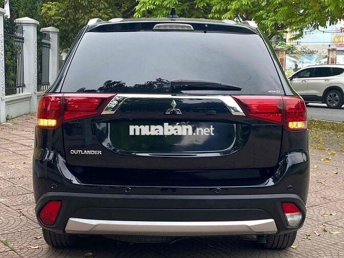 Missu OUTLANDER 2.4 PREMIUM 4x4 Black