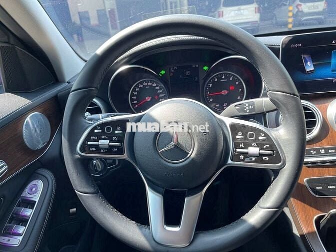Mercedes C200 Exclusive 2020-36000km đẹp miễn chê
