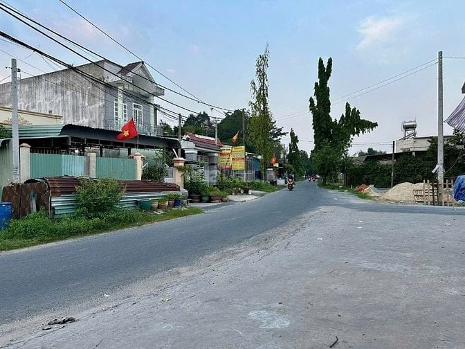 Bán gấp lô đất 160m2, thổ cư sổ riêng, xã Tân Thông Hội, giá 730 triệu