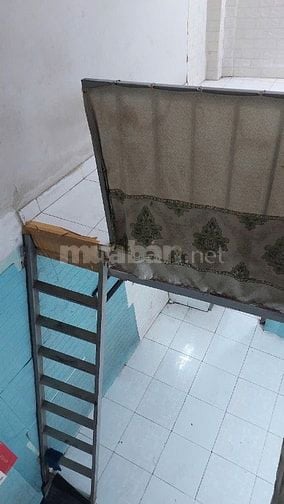 Phòng cho thuê thoáng mát 30m2 mặt tiền Đặng Thúc Liêng quận 8
