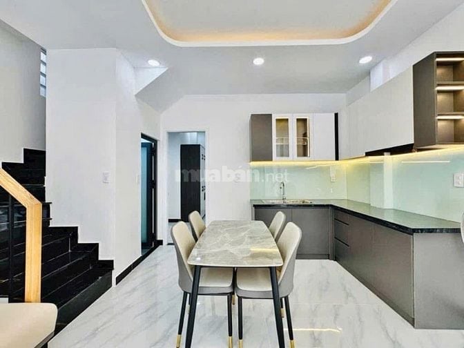 Nhà dọn vào ở được ngay đường Lưu Hữu Phước, Q8. Gần UBND phường