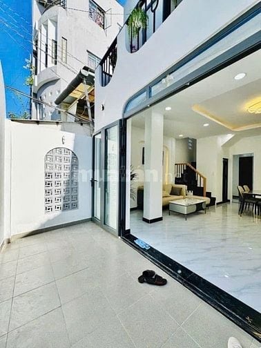 Nhà dọn vào ở được ngay đường Lưu Hữu Phước, Q8. Gần UBND phường