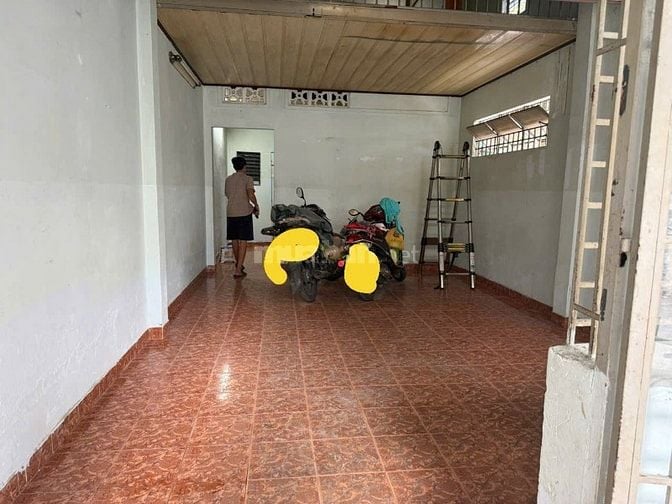 Nhà nguyên căn 56m2 (dt: 4 x 14), đường Nguyễn Tư Giản
