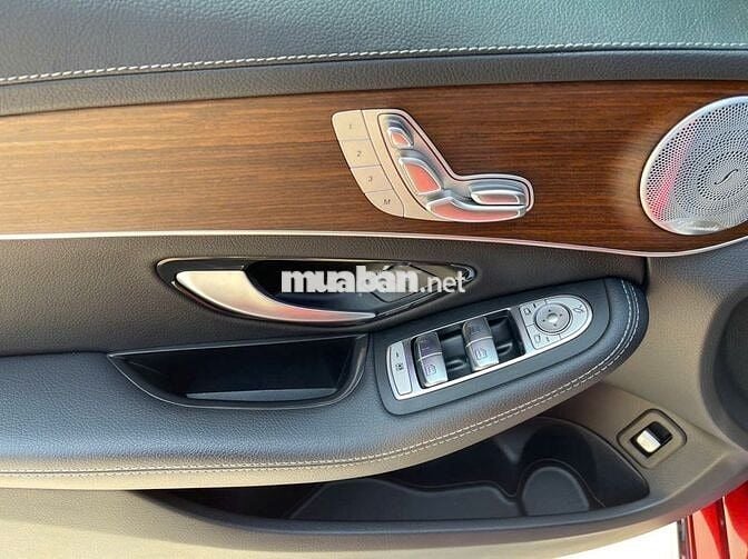 Mercedes C200 Exclusive 2020-36000km đẹp miễn chê