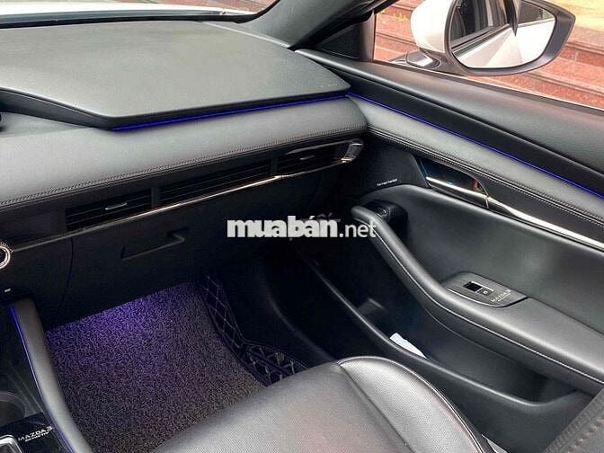 Mazda 3 Sport 1.5L Premium đk 2021 đi rất ít