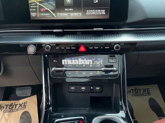 Kia Carnival 2022 Signature 2.2D 40000km ko lỗi