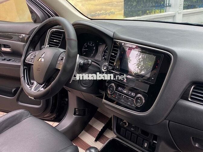 Missu OUTLANDER 2.4 PREMIUM 4x4 Black
