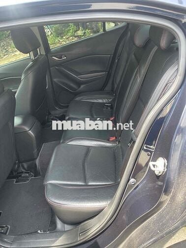Mazda 3 2016 1.5 AT Sedan - 100000 km