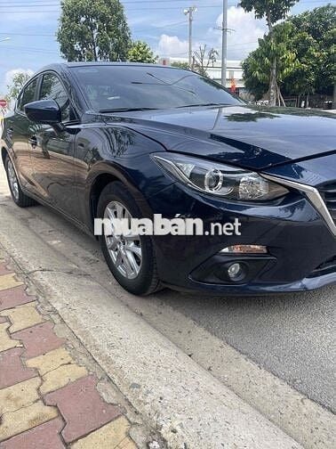 Mazda 3 2016 1.5 AT Sedan - 100000 km