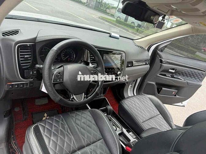 Mitsubishi Outlander 2022 - 28000 km