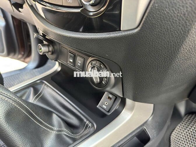 Bán xe Nissan Navara 2015 SL số sàn 2 cầu bản đủ
