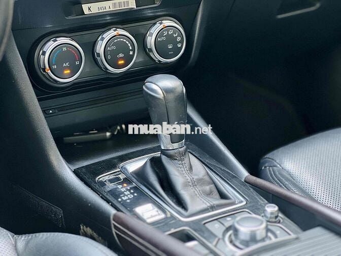 Mazda 3 2018 1.5 AT Sedan - 64000 km