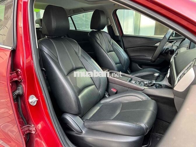 Mazda 3 2018 1.5 AT Sedan - 64000 km