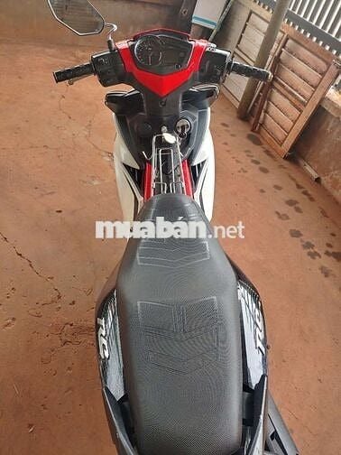 Chán đi côn cần đổi qua tay ga hoặc xe số.