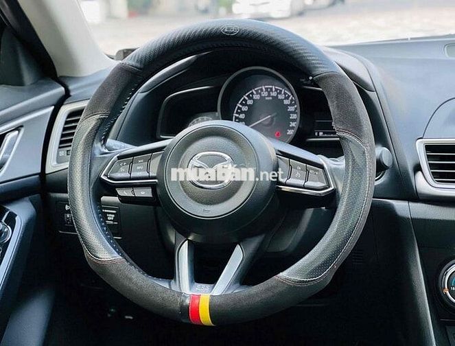 Mazda 3 2018 1.5 AT Sedan - 64000 km