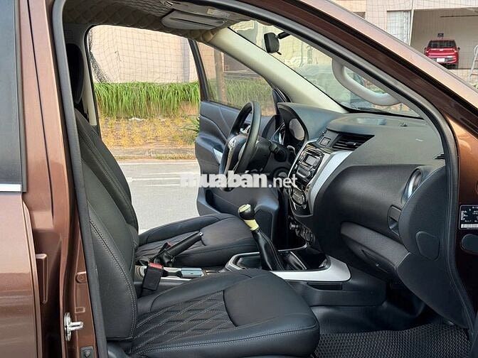 Bán xe Nissan Navara 2015 SL số sàn 2 cầu bản đủ