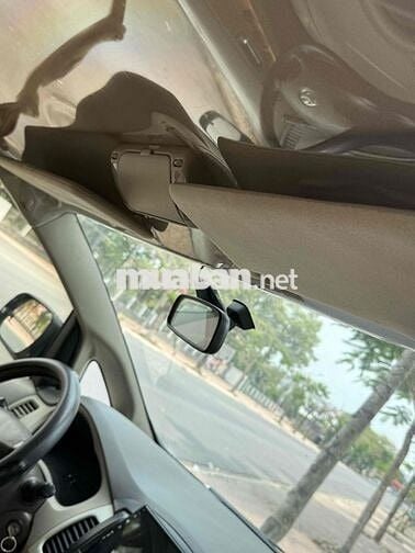 Toyota Innova 2010 G - 180000 km