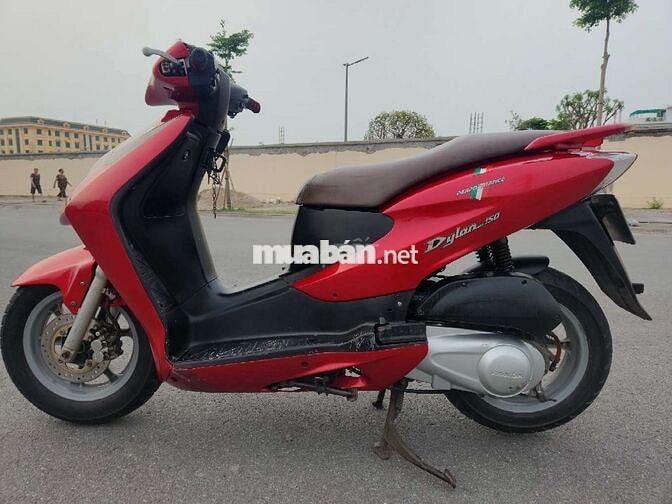 Honda dylan 150i