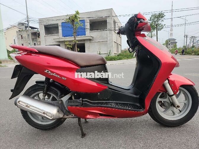 Honda dylan 150i