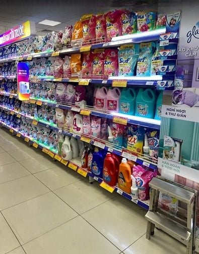 Tuyển Gấp Lao Động Phổ Thông Trực Quầy, Sắp hàng , Đóng Gói sản phẩm.