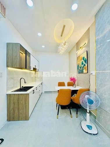 BÁN NHÀ MỚI GẤP!Đường Lê Trực Phường 7 Quận Bình Thạnh,DT:32m2/2.95 Tỷ