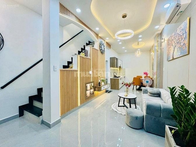 BÁN NHÀ MỚI GẤP!Đường Lê Trực Phường 7 Quận Bình Thạnh,DT:32m2/2.95 Tỷ