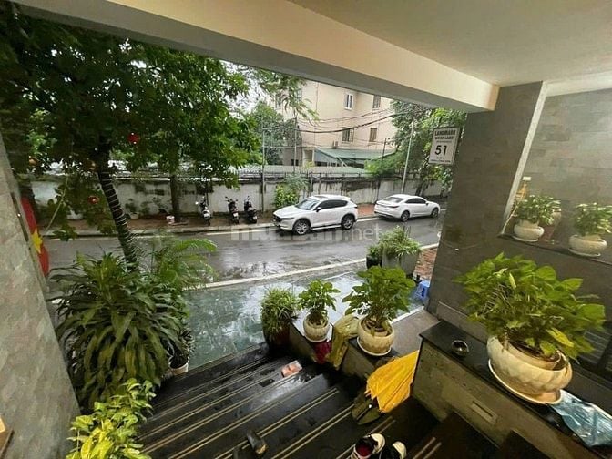 Tôi cần bán gấp tòa nhà phố Trịnh Công Sơn, Q Tây Hồ DT 205  x 9 tầng,