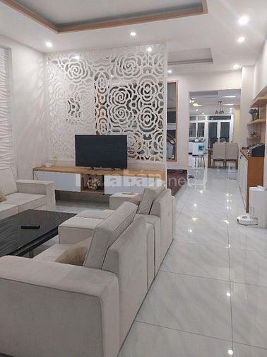 Villa mini mặt tiền Trung Mỹ Tây 4