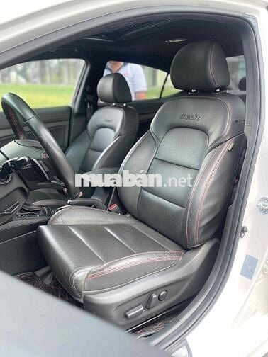 Hyundai Elantra 2018 sport 1.6 odo 25.000km