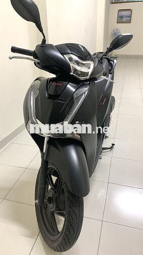 Sh 150i chạy 19k km, tình trạng rất mới, đen nhám