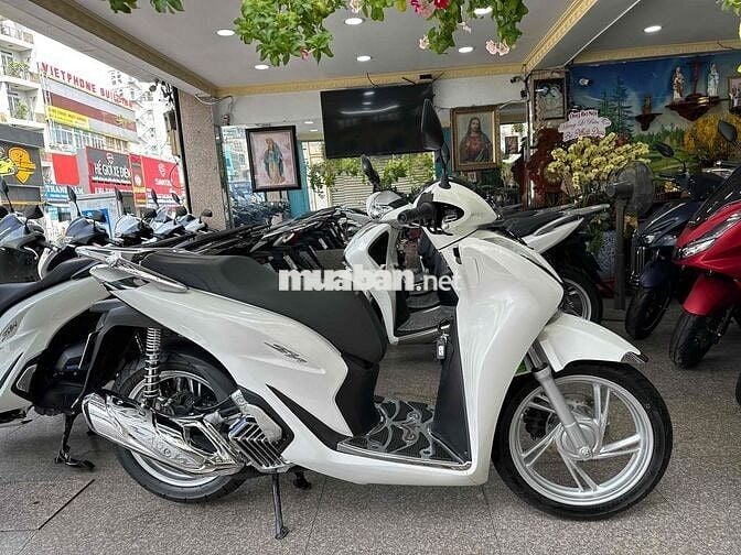 Honda SH 125i 4/2025 Màu Trắng BSTP Chính Chủ