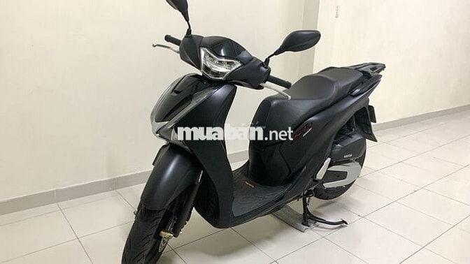 Sh 150i chạy 19k km, tình trạng rất mới, đen nhám