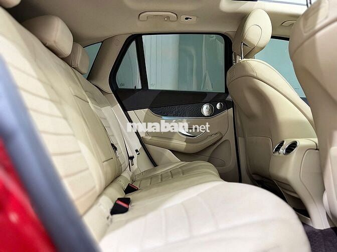 Mercedes Benz GLC300 4MATIC 2017 - 92000 km