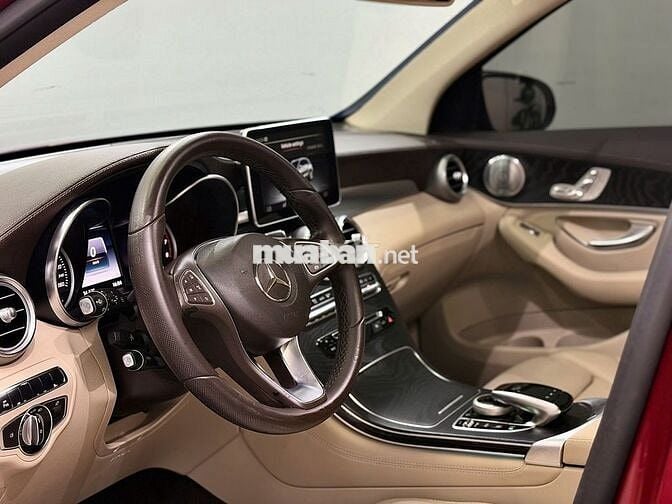 Mercedes Benz GLC300 4MATIC 2017 - 92000 km