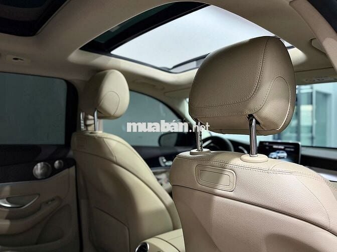 Mercedes Benz GLC300 4MATIC 2017 - 92000 km