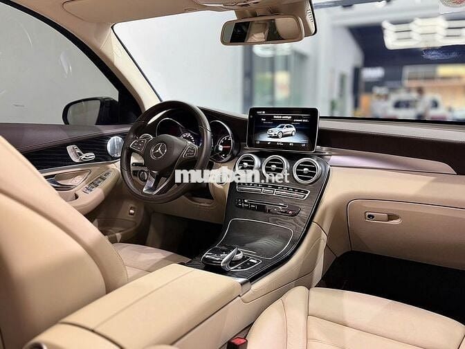 Mercedes Benz GLC300 4MATIC 2017 - 92000 km