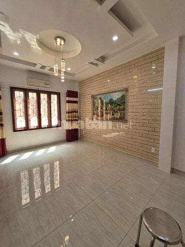 Mặt tiền khu Tên Lửa ViP đường số 34 dt80m2 đúc 4 tầng 5pn Q. Bình Tân