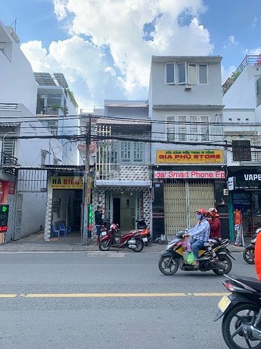 Bán nhà mặt tiền đường Hậu Giang 