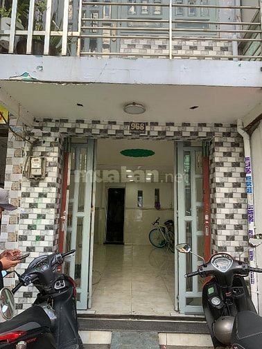Bán nhà mặt tiền đường Hậu Giang 
