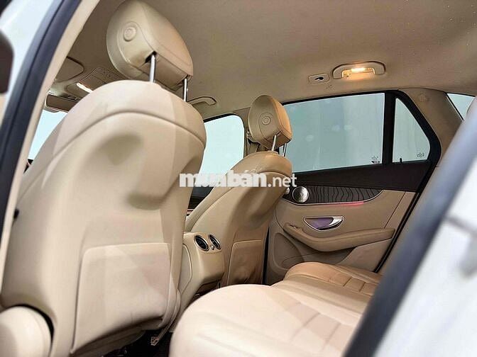 Mercedes Benz GLC 2020 200 4Matic - 89000 km