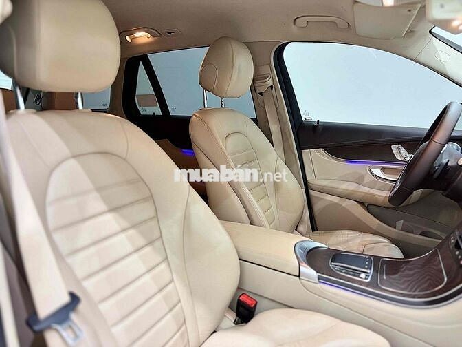 Mercedes Benz GLC 2020 200 4Matic - 89000 km