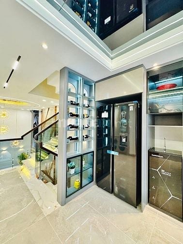 Chính chủ bán gấp nhà Nguyễn Phúc Nguyên, Quận 3 giá 2Tỷ650 hẻm 6m oto