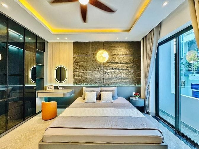 Chính chủ bán gấp nhà Nguyễn Phúc Nguyên, Quận 3 giá 2Tỷ650 hẻm 6m oto