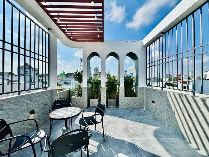 Chính chủ bán gấp nhà Nguyễn Phúc Nguyên, Quận 3 giá 2Tỷ650 hẻm 6m oto