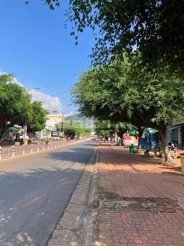 Bán nhà mặt tiền đường Trần Phú, thị trấn Gia Ray, Xuân Lộc, Đồng Nai