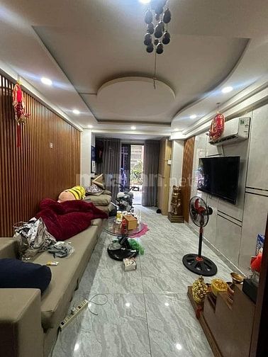 Nhà hoàn công đường Hoàng Diệu, Phú Nhuận. Gần THCS Ngô Tất Tố
