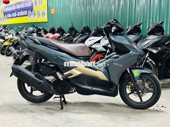 XE MÁYTHANH TÙNG_AIR BLADE 125 XANH ĐÁ CỰC MỚI 99%